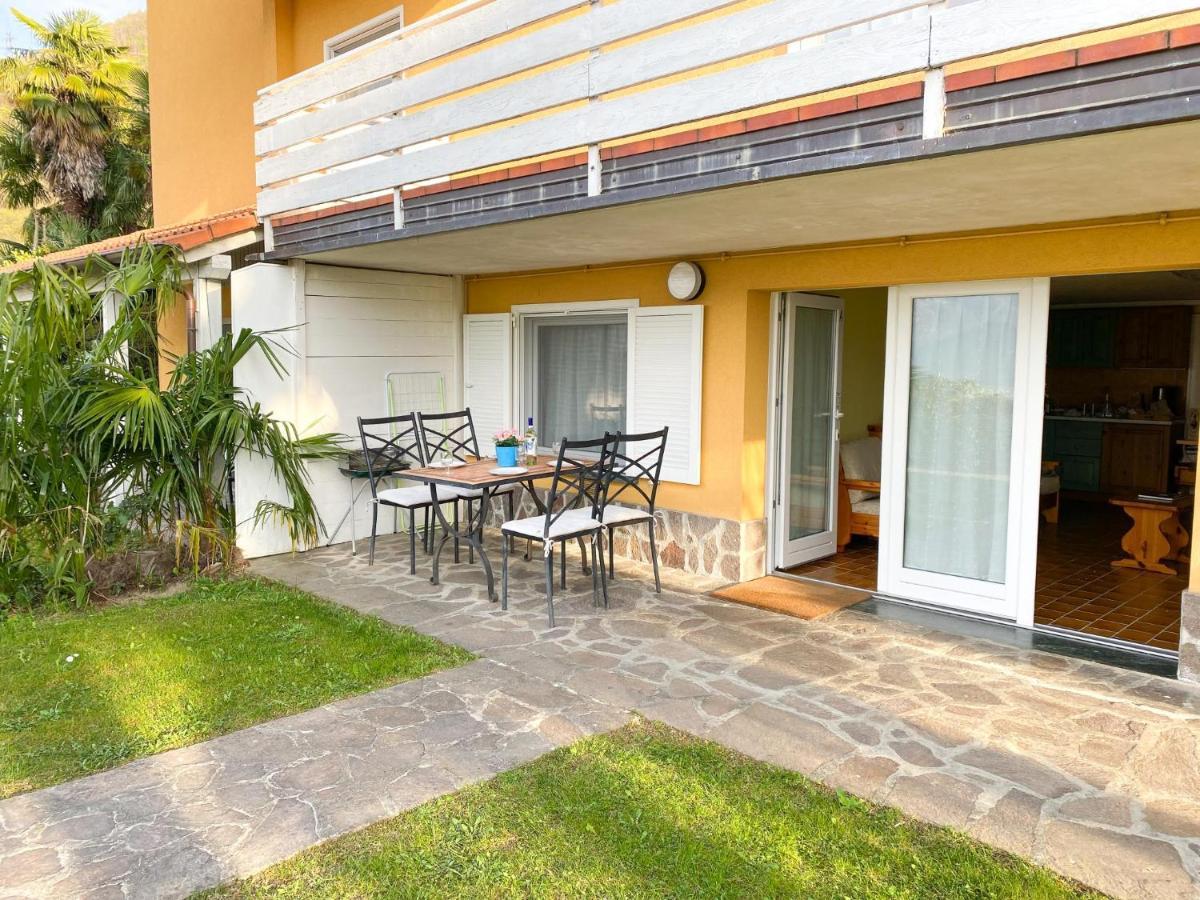 Bellavista A Garten Appartement Mit Pool كوليكو المظهر الخارجي الصورة
